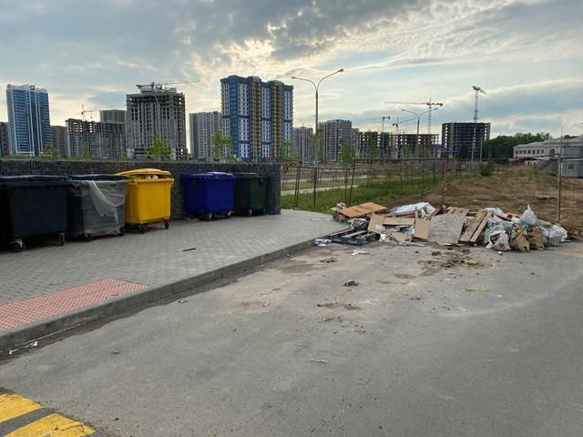images/commercial-waste/slider/commercial-waste-removal (1)-kireth-ai.jpeg